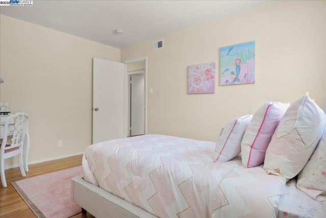 7551 Buckeye Pl, Newark CA: https://media.crmls.org/mediaz/db6a78f3-c765-4764-96ae-562da886311d.jpg