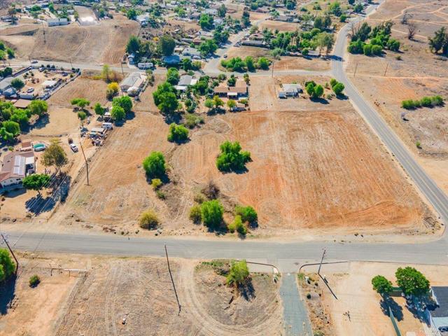 Detail Gallery Image 9 of 14 For 28470 Goetz Rd, Quail Valley,  CA 92587 - – Beds | – Baths