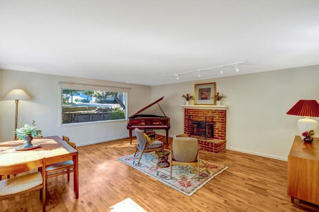 642 Cypress Street, Monterey CA: https://media.crmls.org/mediaz/db6cc795-2169-493f-affd-d50d3fb70dbd.jpg