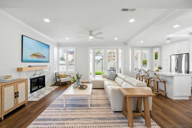 12135 Via San Loreno, San Diego CA: https://media.crmls.org/mediaz/db6d77c4-98ac-4c04-bf3e-53ad814660fb.jpg