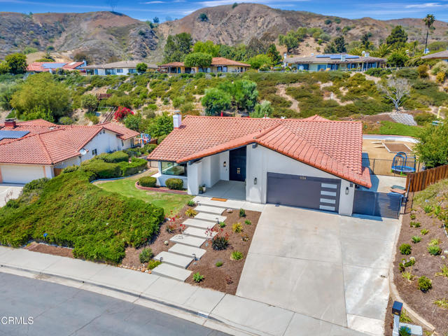 1136 Horizon Drive, Ventura CA: https://media.crmls.org/mediaz/db6d9e9c-7fe0-4826-a788-c3563799fef9.jpg