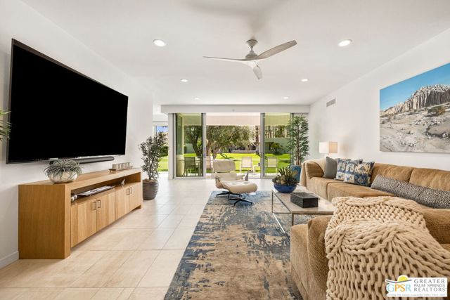 207 Desert Lakes Drive, Palm Springs CA: https://media.crmls.org/mediaz/db6dd126-4ee7-4724-8ba2-89923bc95299.jpg
