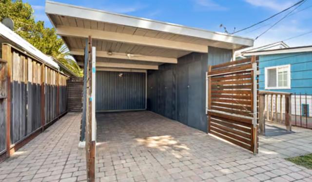 424 5th Avenue, Redwood City CA: https://media.crmls.org/mediaz/db6ee3bc-0675-4084-85b1-9cfef629e765.jpg