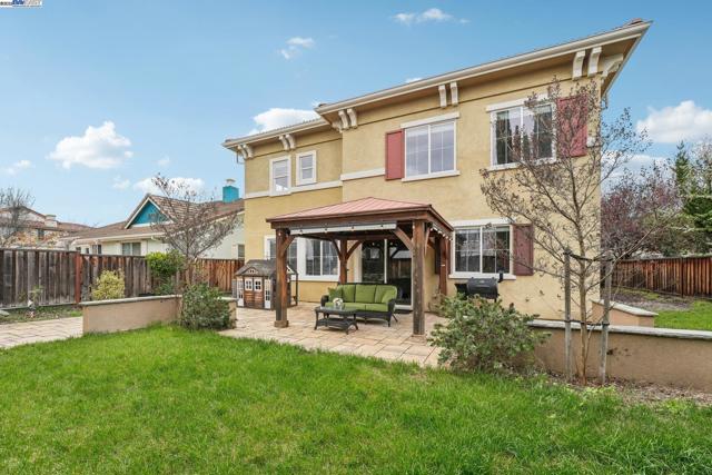 632 S Comunidad Street, Mountain House CA: https://media.crmls.org/mediaz/db6ef8cc-4832-4c98-82b4-155d0e652448.jpg