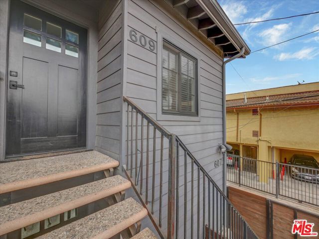 605 Indiana Avenue photo 29