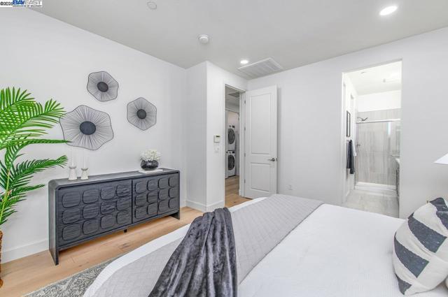 7018 Stags Leap Ln, Dublin CA: https://media.crmls.org/mediaz/db6f26e0-d8b7-427f-a3fa-c368affe8e91.jpg