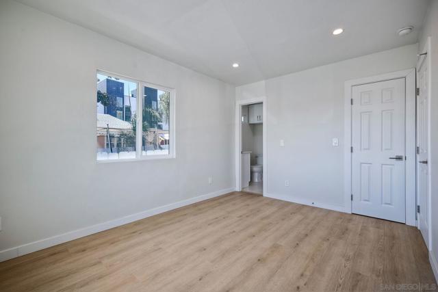 2680 L St, San Diego CA: https://media.crmls.org/mediaz/db6f423c-e621-4823-bc93-b02b53aee591.jpg