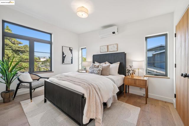 1516 Blake St, Berkeley CA: https://media.crmls.org/mediaz/db6f4ddd-da45-4c1e-bc0b-3811f2f44f99.jpg