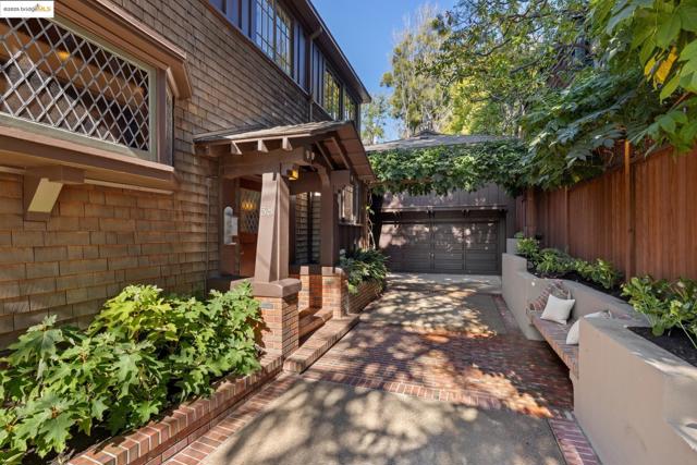 38 Bonita Ave., Piedmont CA: https://media.crmls.org/mediaz/db703b6f-1af6-4134-aed6-51e8f378abcc.jpg