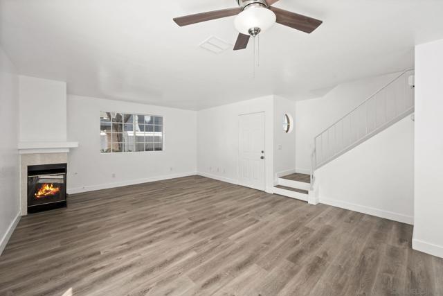 368 G st, Chula Vista CA: https://media.crmls.org/mediaz/db70cb5b-4c98-4337-b931-1831e33f1f5d.jpg
