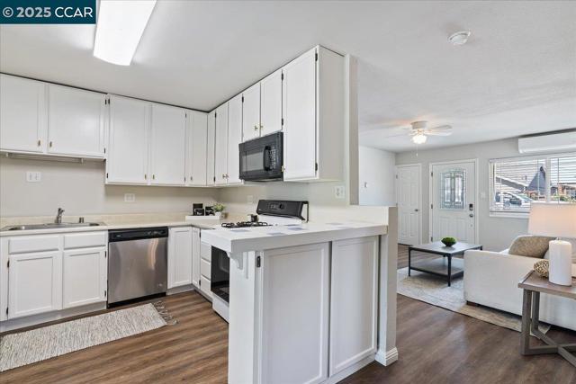 720 Jane Court, Martinez CA: https://media.crmls.org/mediaz/db728195-7857-4fa3-b52b-c3395b5b40a0.jpg