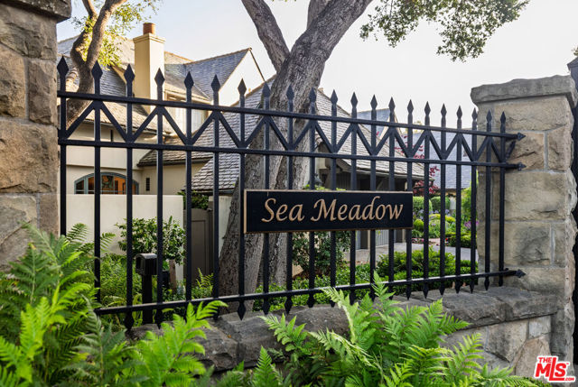 1479 Bonnymede Drive, Santa Barbara CA: https://media.crmls.org/mediaz/db72a217-541b-4a65-ad0a-5e211cde49e3.jpg