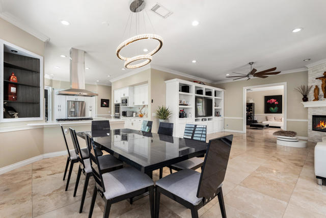 6 Voltaire Court, Rancho Mirage CA: https://media.crmls.org/mediaz/db73a518-cf06-4d76-92f1-5e50736f3f4f.jpg