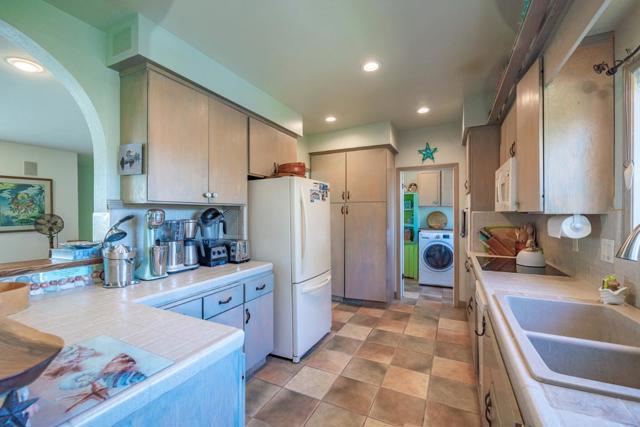 4355 Opal Cliff Drive, Santa Cruz CA: https://media.crmls.org/mediaz/db73d945-bd8f-455b-aea7-440e01ad5670.jpg