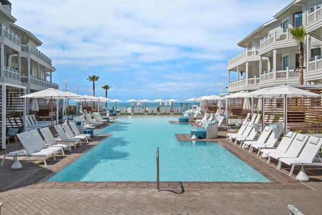 1500 Orange Avenue, Coronado CA: https://media.crmls.org/mediaz/db73daf0-94bb-430f-9da9-36e7a97c48ed.jpg