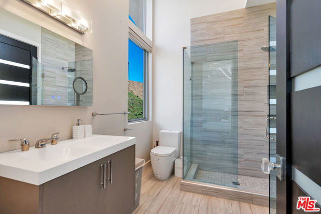 25423 Malibu Road, Malibu CA: https://media.crmls.org/mediaz/db74674b-6989-4499-a2fd-e241aa2561f8.jpg