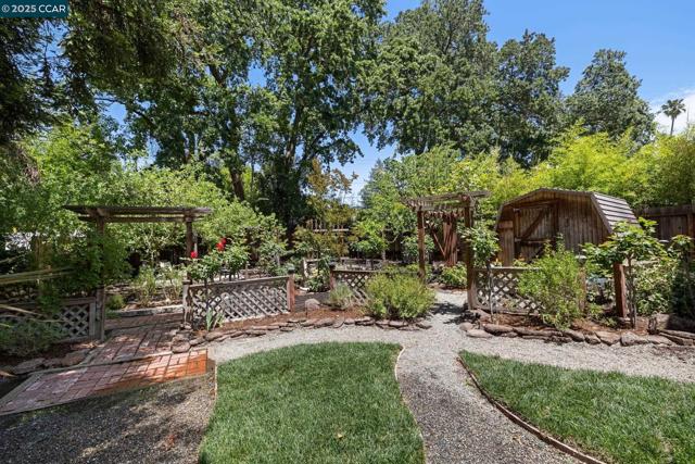 312 Soule Ave, Pleasant Hill CA: https://media.crmls.org/mediaz/db75cf85-4cd9-4149-bf66-08065bc9f197.jpg