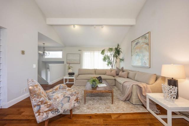 1077 Pearl Avenue, Moss Beach CA: https://media.crmls.org/mediaz/db75dced-e97c-4f56-87c5-241f33bc3997.jpg