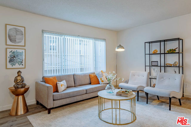 1833 N NORMANDIE Avenue, Los Angeles CA: https://media.crmls.org/mediaz/db7704b2-b0e8-4f8c-bc9c-8d17241927f9.jpg