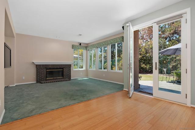 12722 Sandy Crest Ct, San Diego CA: https://media.crmls.org/mediaz/db773f65-509a-42ef-bbaf-ab3306d174ad.jpg
