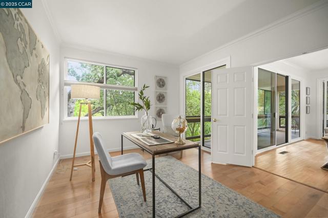 1281 Avenida Sevilla, Walnut Creek CA: https://media.crmls.org/mediaz/db776af3-6dc6-4764-9547-e0206ffa13b2.jpg