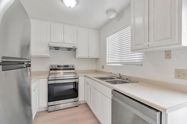 2560 Kenton Court, Santa Rosa CA: https://media.crmls.org/mediaz/db77b35e-315c-4fec-a13c-8474e29d8e4c.jpg