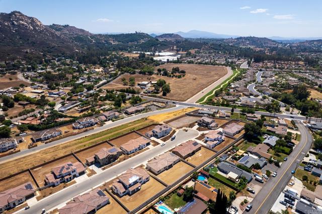 2981 Orchard Glen, Escondido CA: https://media.crmls.org/mediaz/db77ffb0-3aec-4fcd-b5f5-23e8166070e7.jpg