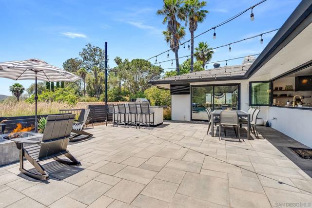 1271 Via Sendero, Escondido CA: https://media.crmls.org/mediaz/db78b35d-b04b-45f8-9575-1c43047de0b2.jpg