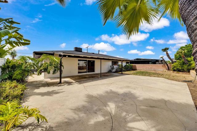 6186 Capri, San Diego CA: https://media.crmls.org/mediaz/db794eca-8f23-4a13-aa38-df5aa402c27b.jpg