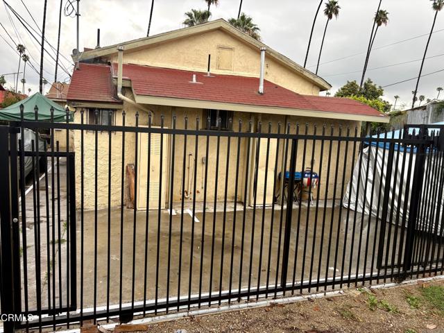 Detail Gallery Image 10 of 10 For 3443 3445 9th Ave, Los Angeles,  CA 90018 - – Beds | – Baths