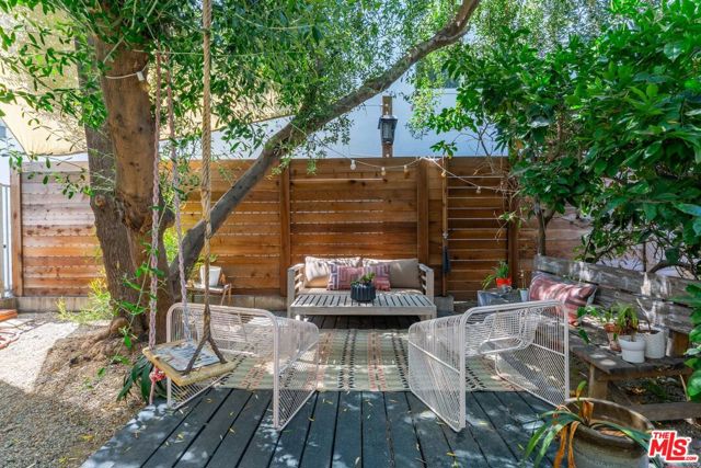 326 Welcome Street, Los Angeles CA: https://media.crmls.org/mediaz/db79e506-a426-4d73-8b52-472a1761ad72.jpg