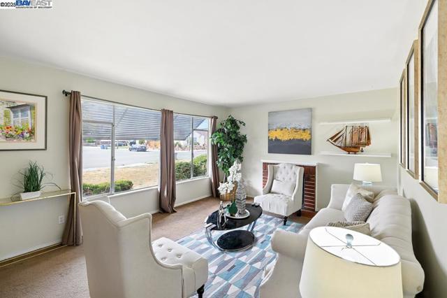 1677 Johnson St, San Leandro CA: https://media.crmls.org/mediaz/db79ec11-4f23-430d-9674-4ab1439c4e22.jpg