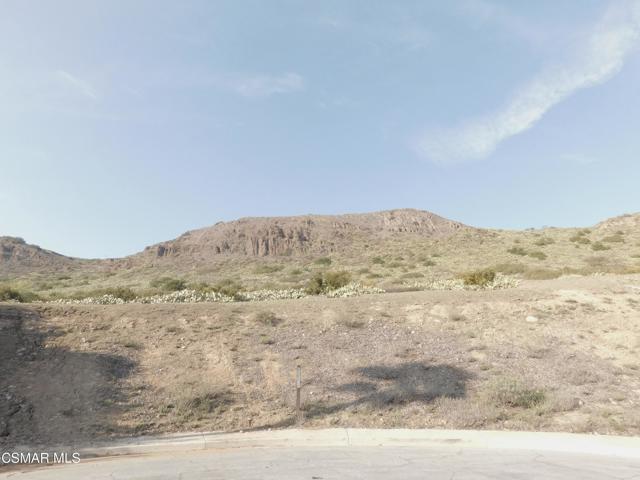 467 Sundance Street, Thousand Oaks CA: https://media.crmls.org/mediaz/db7a25e7-9118-41d8-aa26-a8d7b3369e96.jpg