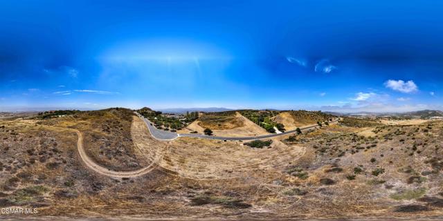 70 Presidential Drive, Simi Valley CA: https://media.crmls.org/mediaz/db7a35db-da40-445e-be82-660e55b9717f.jpg