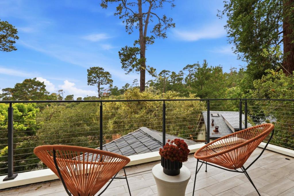 https://media.crmls.org/mediaz/db7a3b0d-61f1-4d7e-964d-702a76ace1f2.jpg?preset=X-Large