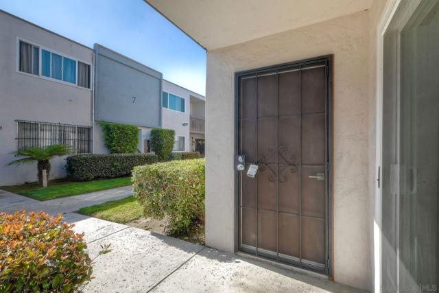 285 Moss St, Chula Vista, California 91911, 2 Bedrooms Bedrooms, ,1 BathroomBathrooms,Condominium,For Sale,Moss St,250019907SD