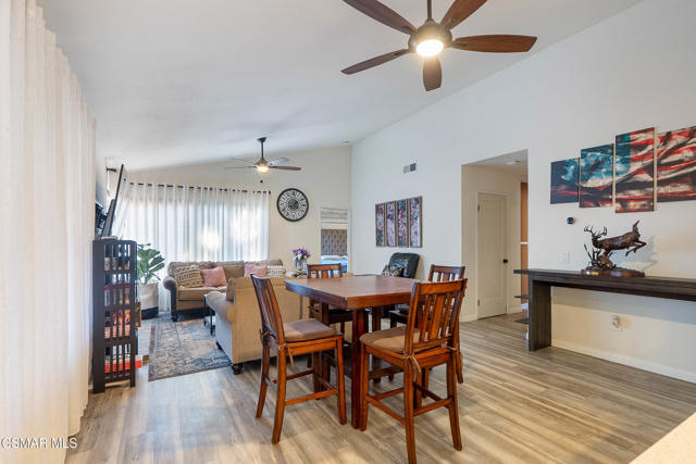6691 Pecan Avenue, Moorpark CA: https://media.crmls.org/mediaz/db7d32de-2a2e-43f4-8a2e-ef671bef8ac5.jpg
