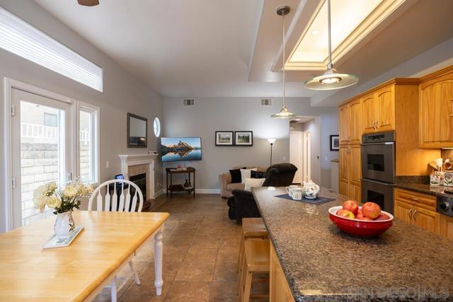 25314 Keats Ln, Stevenson Ranch CA: https://media.crmls.org/mediaz/db7d9538-1cef-43bc-bece-8119060f8528.jpg
