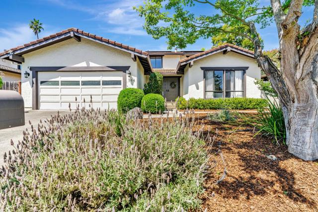 764 Bain Place, Redwood City CA: https://media.crmls.org/mediaz/db7ee34b-64b7-4660-a960-0fc0b319bda1.jpg