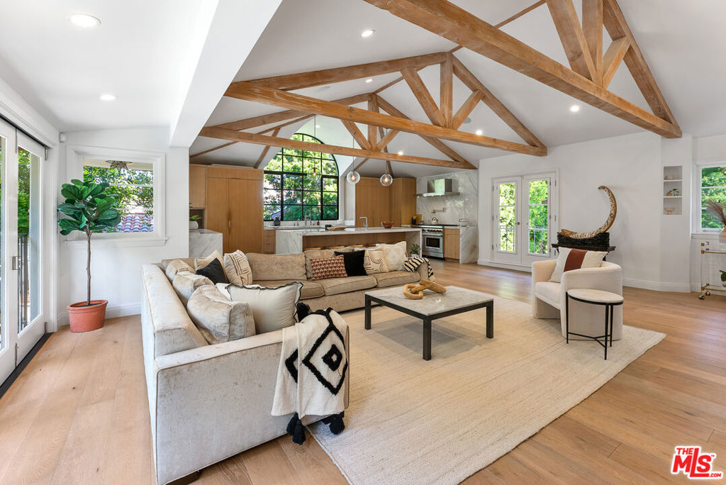 3701 Longridge AvenueSherman Oaks img 10