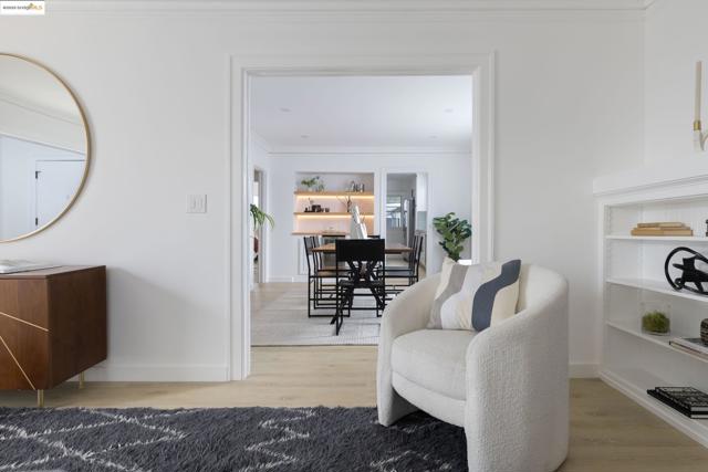 3508 Lyon Ave, Oakland CA: https://media.crmls.org/mediaz/db80c401-644e-46b4-849a-6da92fec5d3a.jpg