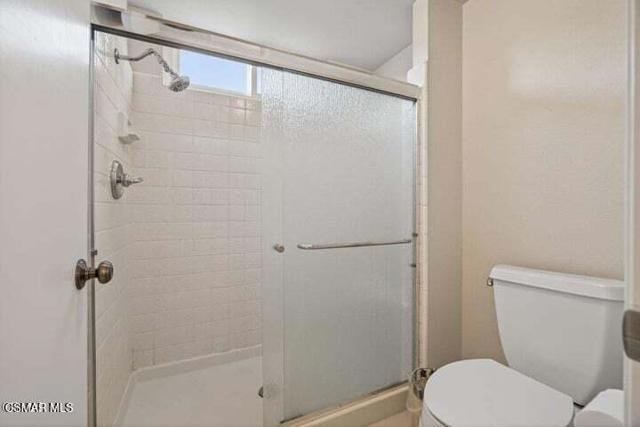 205 Larkhill Street, Thousand Oaks CA: https://media.crmls.org/mediaz/db823a42-6bf7-4cfc-95c4-fe8320028195.jpg