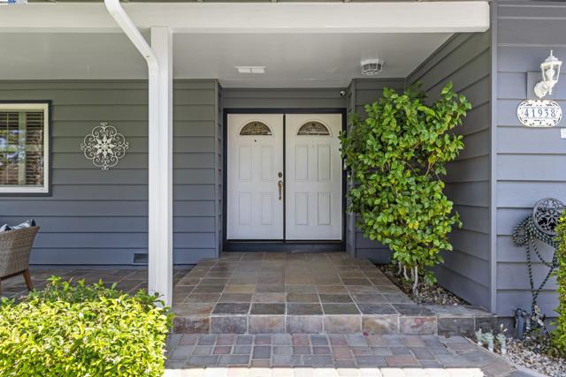 41938 Via San Carlos, Fremont CA: https://media.crmls.org/mediaz/db82b175-9808-4ca7-bad7-5909c44288f8.jpg