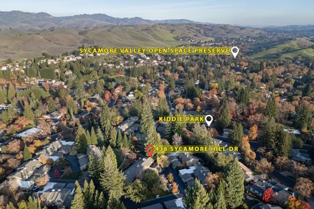 438 Sycamore Hill Drive, Danville CA: https://media.crmls.org/mediaz/db833670-abfa-4549-8a3b-bb964d89b470.jpg