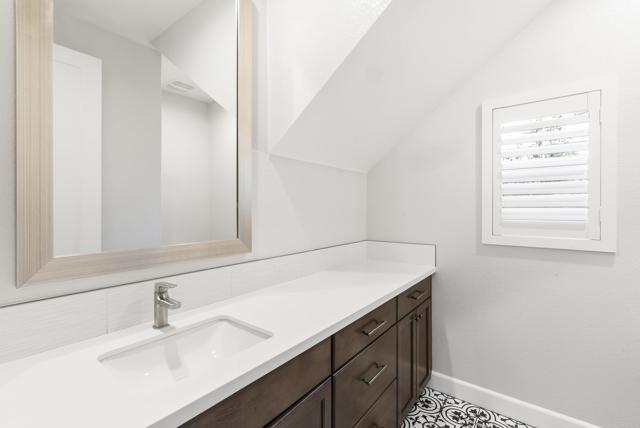 Image 16 of 50 For 1743 La Cumbre Avenue