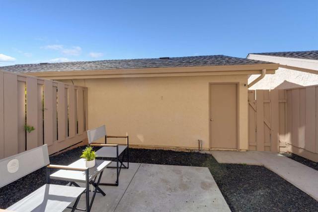 11032 Firethorne Drive, Cupertino CA: https://media.crmls.org/mediaz/db83d88d-0b85-4a49-91f8-5947bcef9efc.jpg