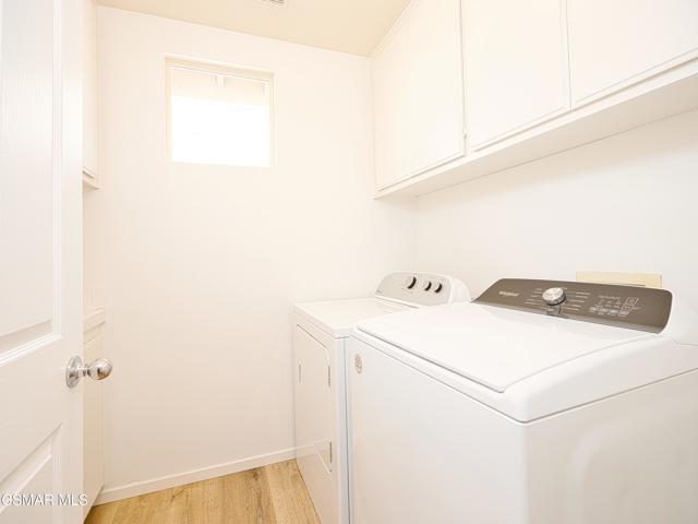 3127 La Casa Court, Thousand Oaks CA: https://media.crmls.org/mediaz/db84206e-1504-4919-8002-c48d627d6ce0.jpg