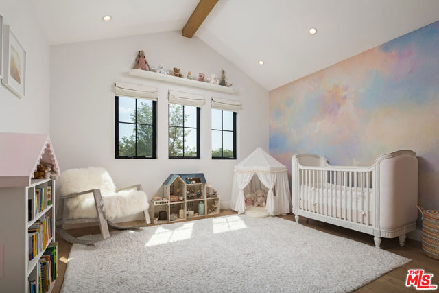 4253 Costello Avenue, Sherman Oaks CA: https://media.crmls.org/mediaz/db8426fe-219d-4197-83b3-89266e31411d.jpg