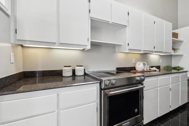 644 Portofino Lane, Foster City CA: https://media.crmls.org/mediaz/db8439eb-32ab-451a-803e-d83e6ec88598.jpg