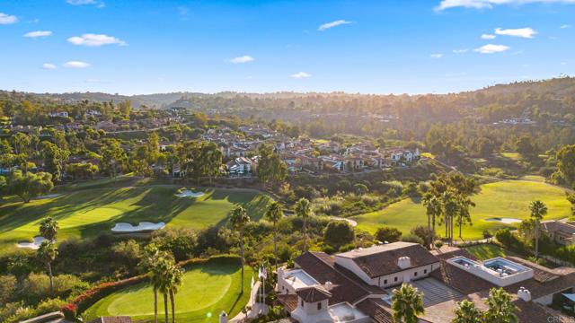 16941 Simple Melody Lane, San Diego CA: https://media.crmls.org/mediaz/db84efae-91c1-46bc-be3e-3f8b8e641a85.jpg